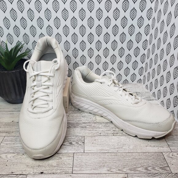 Mens Brooks Addiction Walker  White - 110318-1D-142 Size 13 - Picture 1 of 10